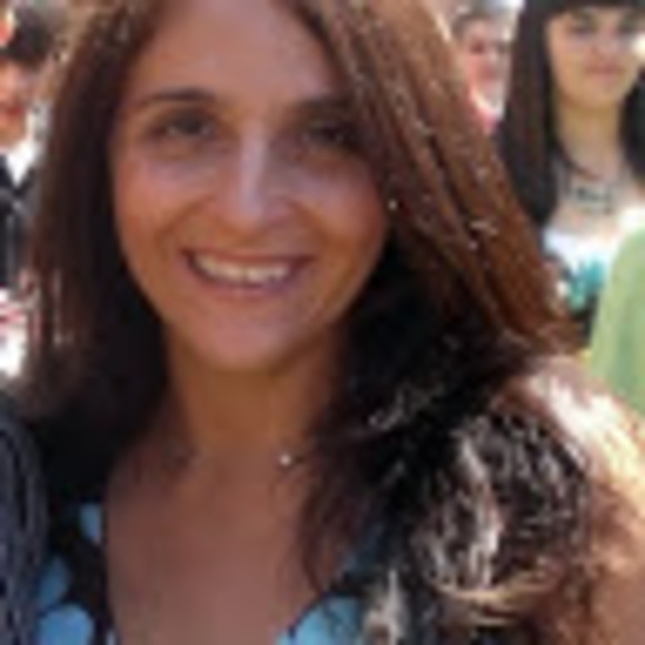 Meet your Posher, Esther - Picture 1 of 1